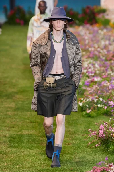 Look 34